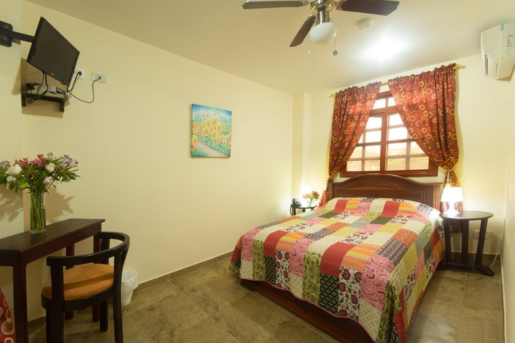 Puerta Sol Inn Manglaralto Стая снимка