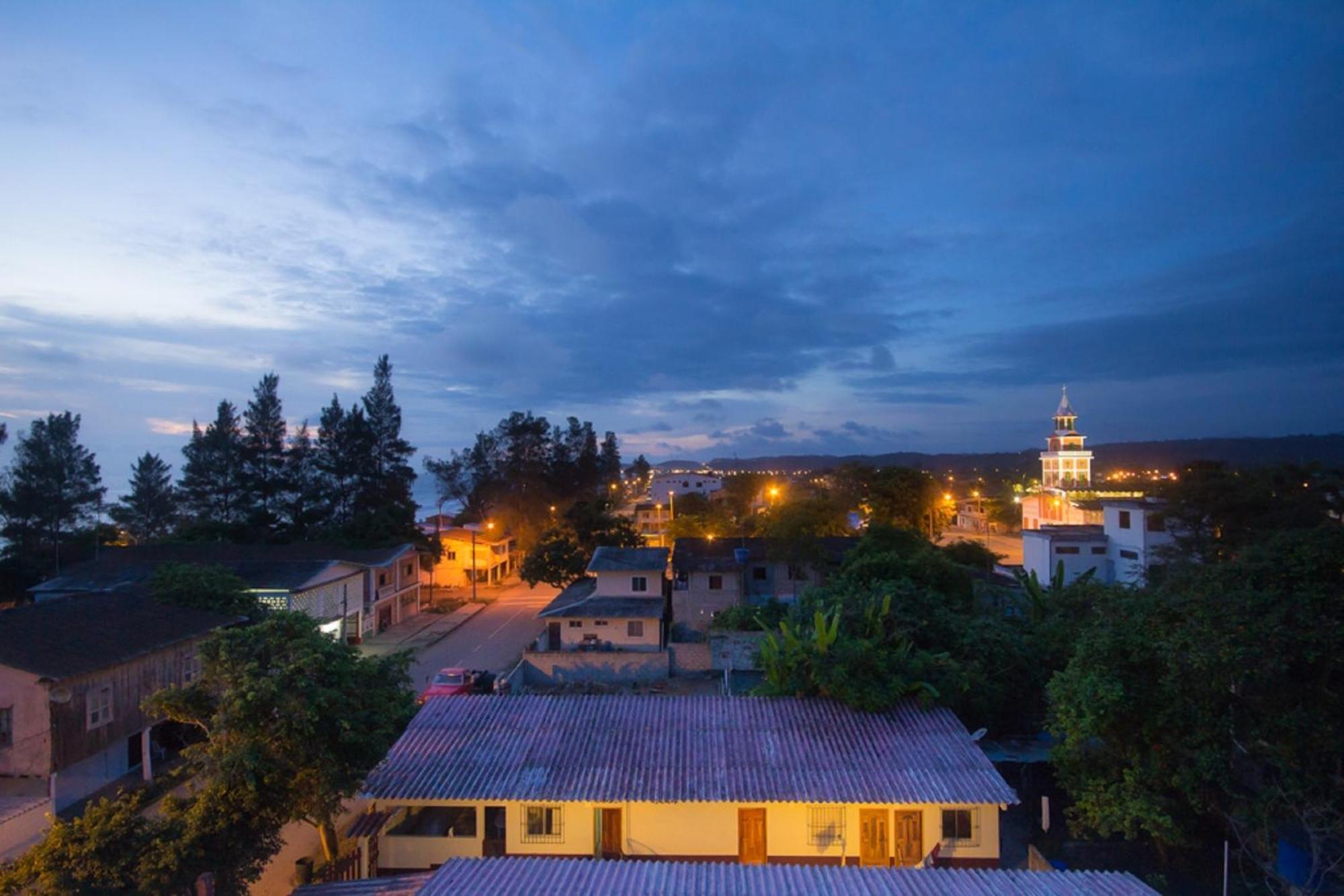 Puerta Sol Inn Manglaralto Екстериор снимка