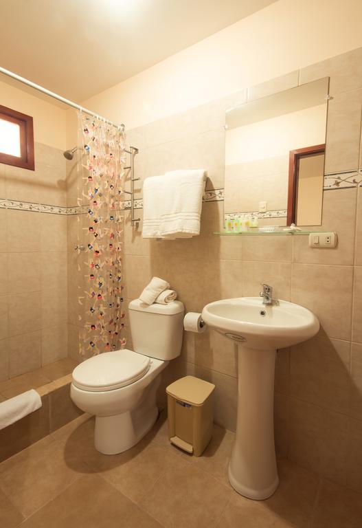 Puerta Sol Inn Manglaralto Екстериор снимка